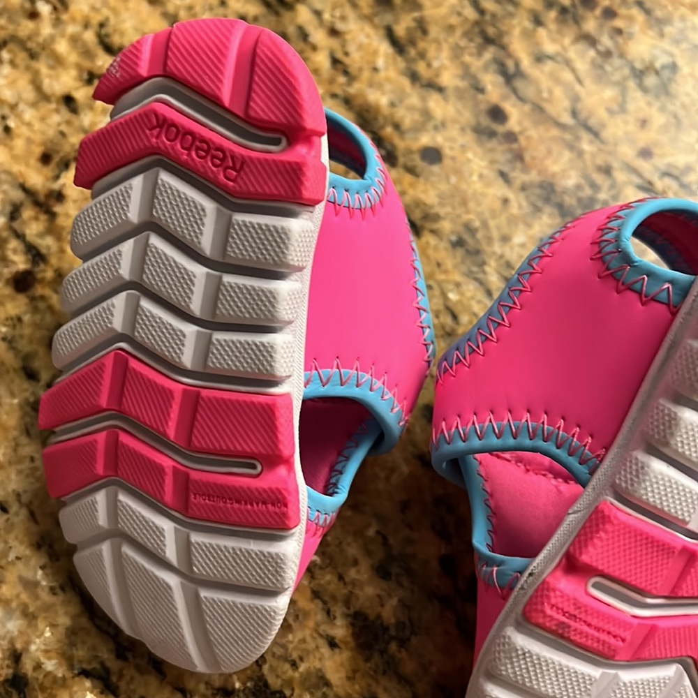 Like New! Reebok Sandals - Picture 2 of 3